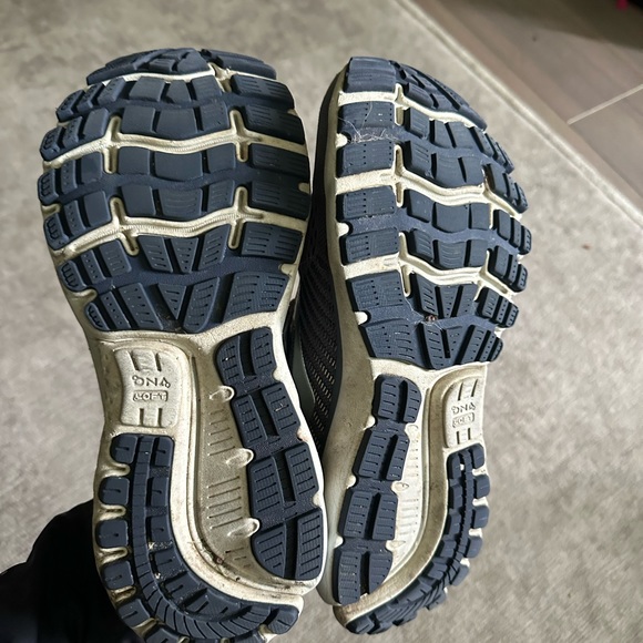 Women’s Brooks Ghost 12 size 8.5 - Picture 4 of 8